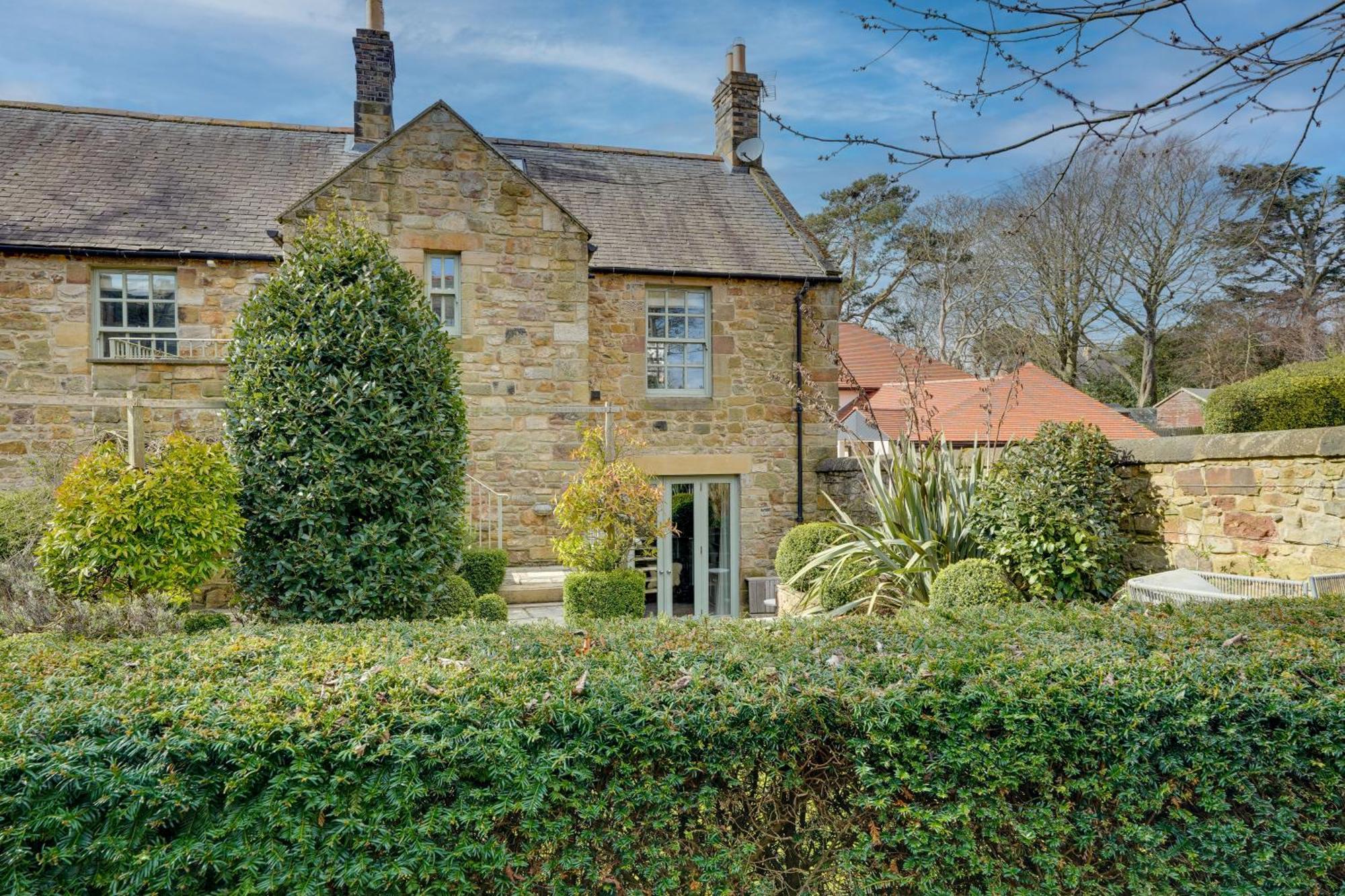 Spence Lodge: Beautiful 2-Bedroom Stone Cottage Alnmouth Bagian luar foto